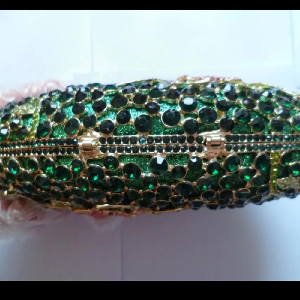 🌹 NWT  Crystals Clutch   *Minaudiere. in box. - Picture 11 of 13